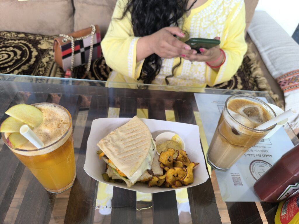 Kasauli Weekend Trip from Delhi: A Birthday Getaway in the Hills 15 gilbert sandwich & apple iced tea